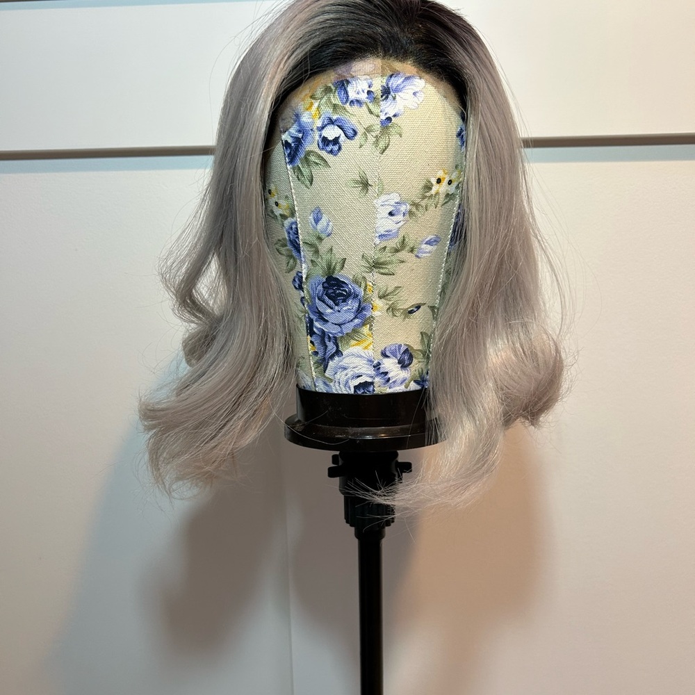 Elegant Gray Ombre Women's Wig